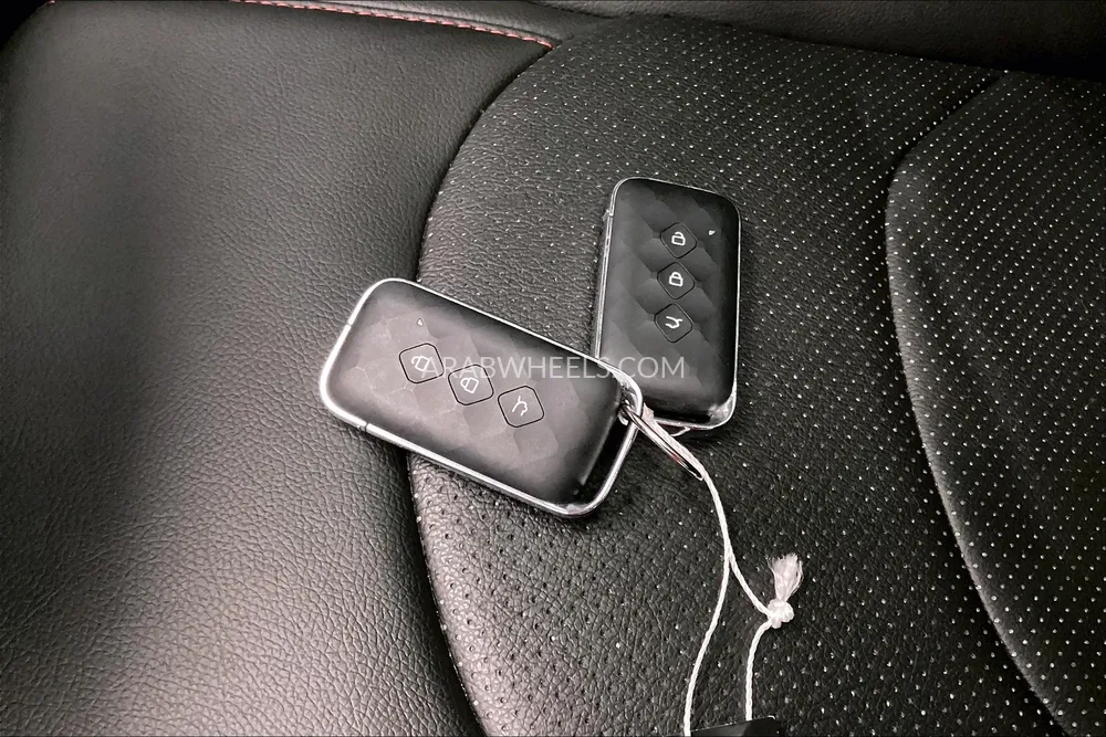 Chevrolet Captiva 2024 for Sale in Sharjah Image-24