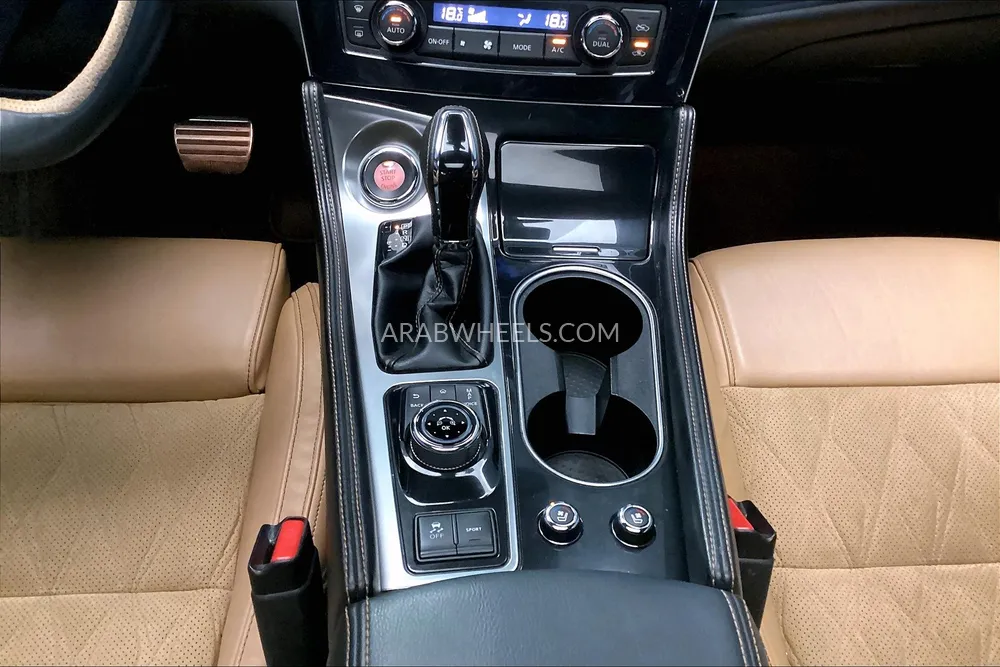 Nissan Maxima 2021 for Sale in Dubai Image-15