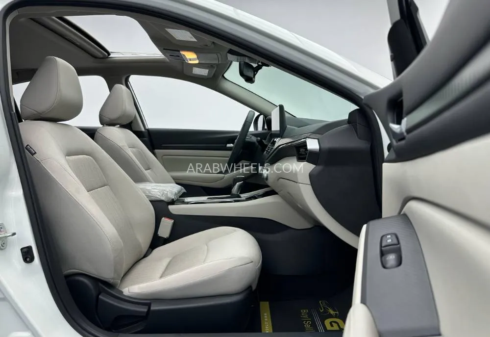 Nissan Altima 2024 for Sale in Dubai Image-7