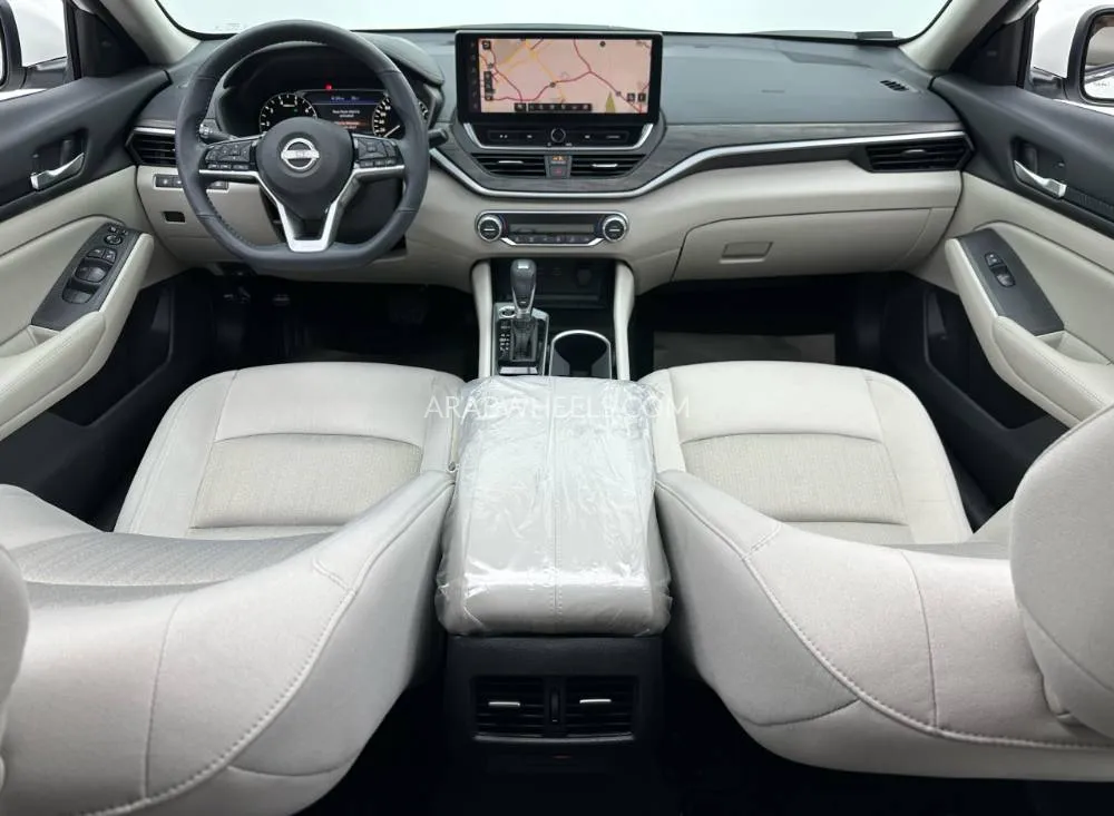 Nissan Altima 2024 for Sale in Dubai Image-11