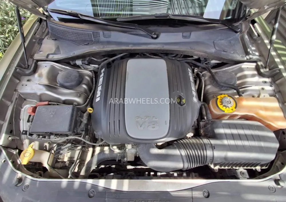 Dodge Charger 2018 for Sale in Sharjah Image-7