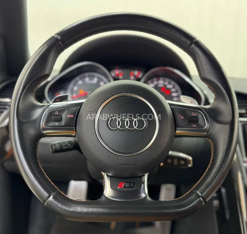 أودي R8 2015 for Sale in دبي Image-11