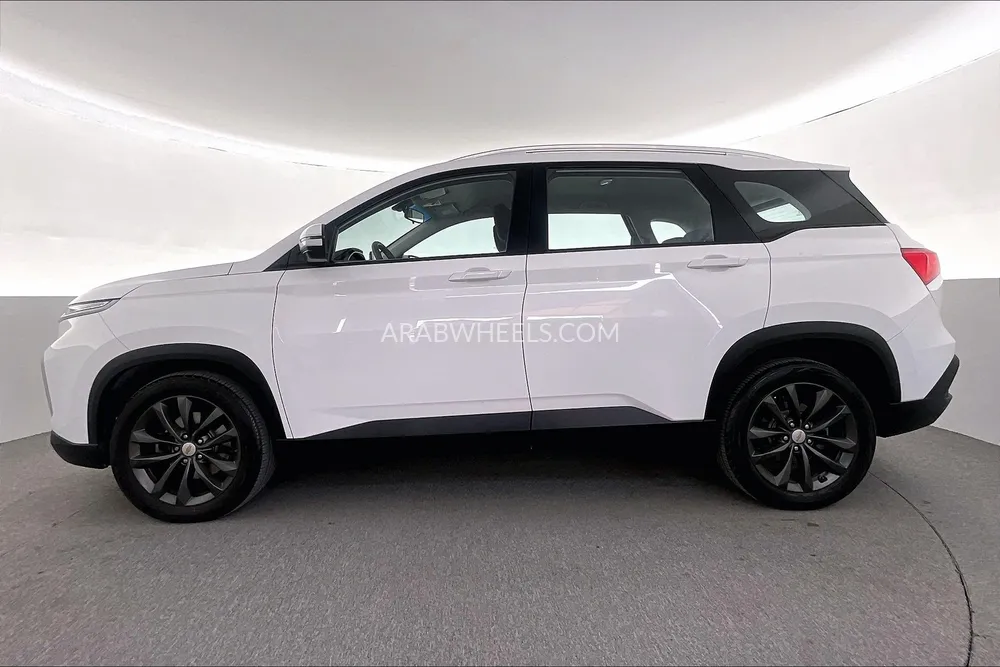 Chevrolet Captiva 2023 for Sale in Sharjah Image-7