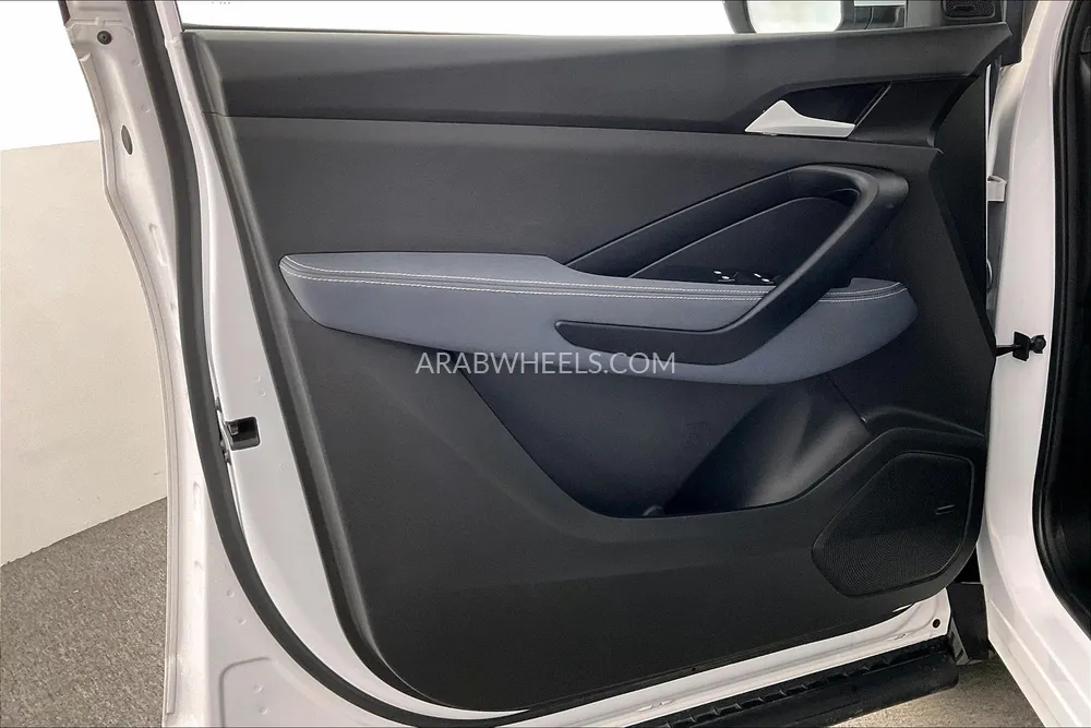 Chevrolet Captiva 2023 for Sale in Sharjah Image-59