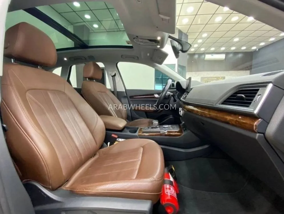 Audi Q5 2018 for Sale in Dubai Image-14