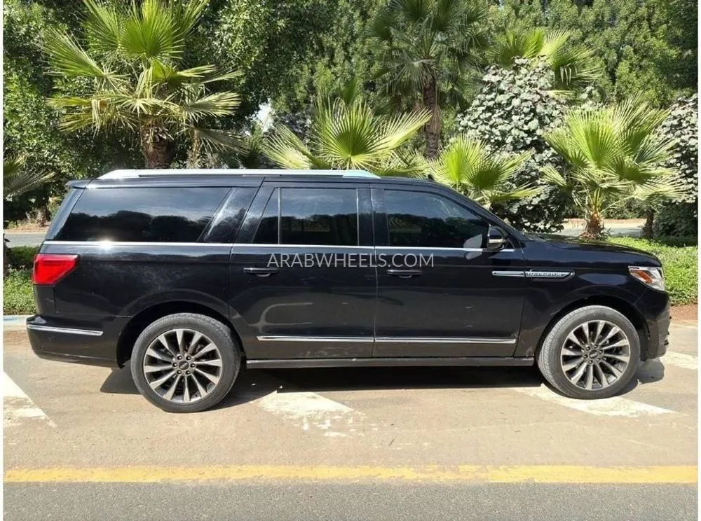 Lincoln Navigator 2022 for Sale in Dubai Image-6