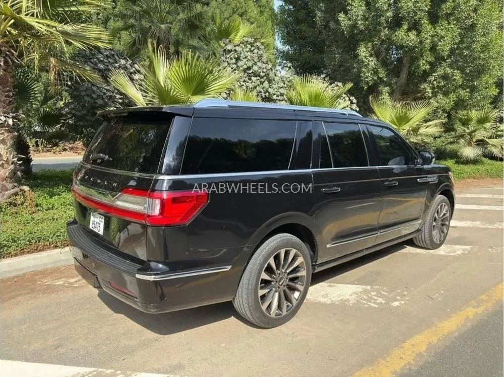Lincoln Navigator 2022 for Sale in Dubai Image-21