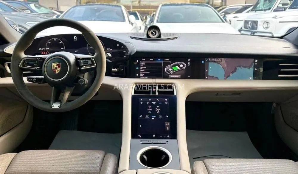 بورشه تايكان 2021 for Sale in دبي Image-11