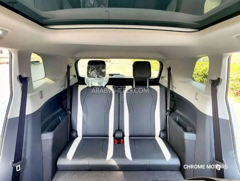 Volkswagen ID.6 2022 for Sale in Dubai Image-19