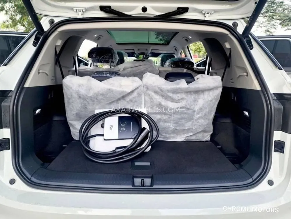 Volkswagen ID.6 2022 for Sale in Dubai Image-24