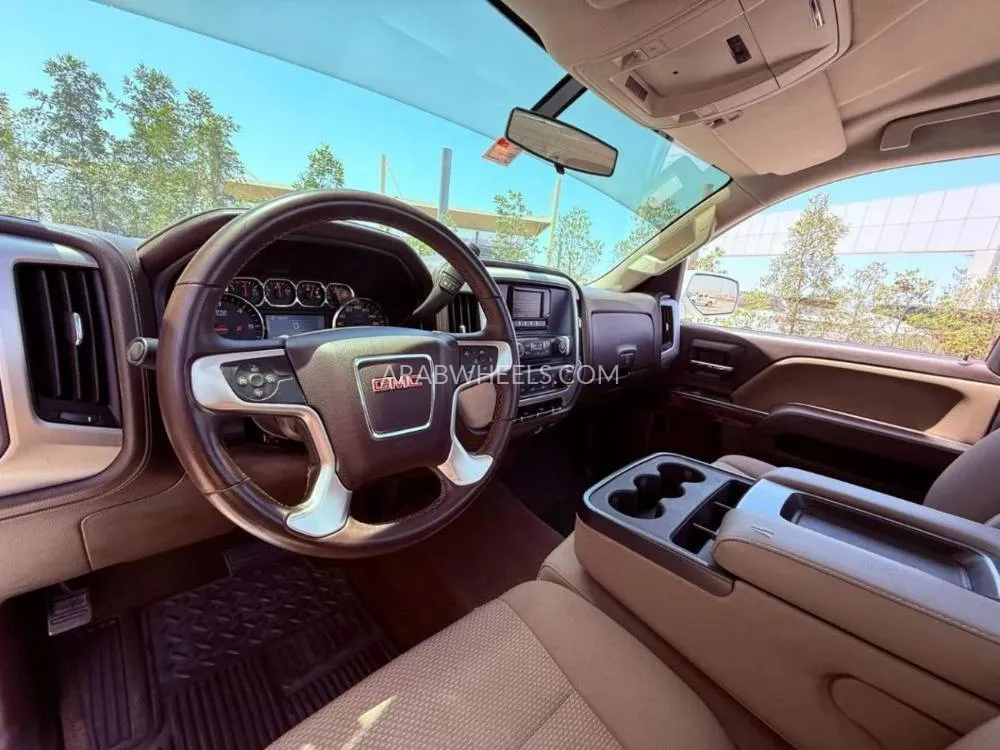 GMC Sierra 2014 for Sale in Ajman Image-7