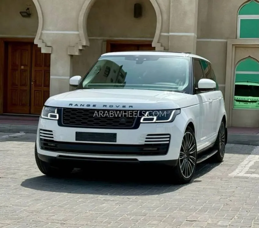 Land Rover Range Rover 2018 for Sale in Ajman Image-3