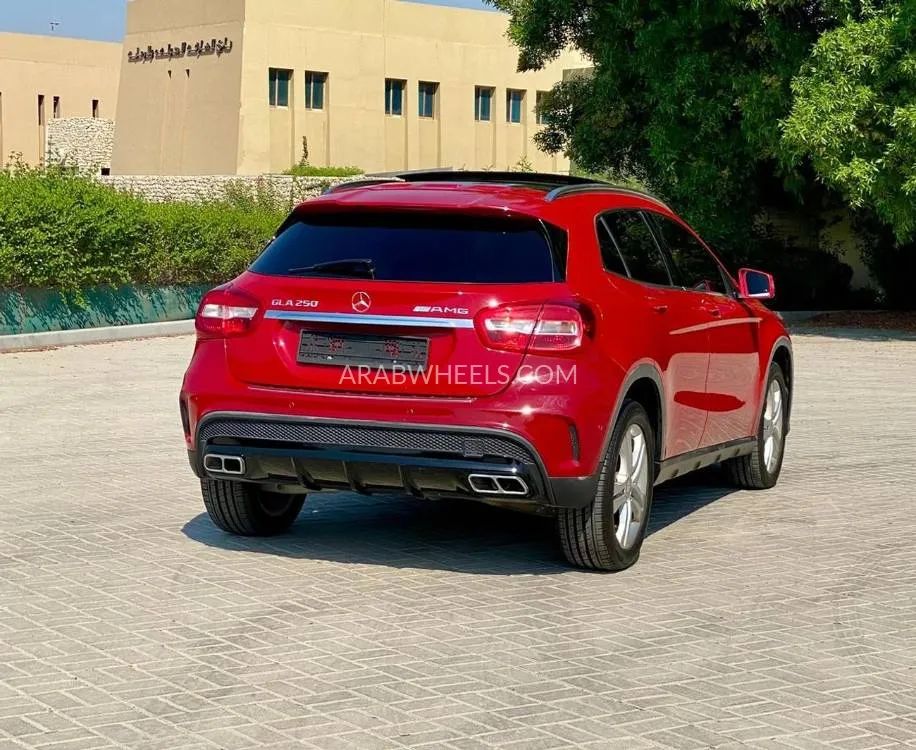 Mercedes Benz GLA 2018 for Sale in Ajman Image-13