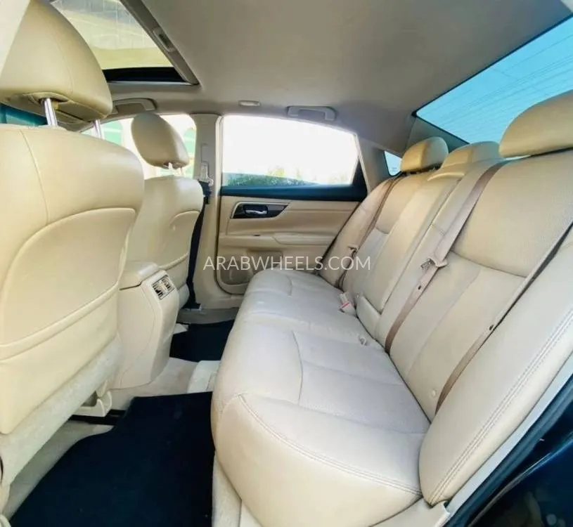 Nissan Altima 2013 for Sale in Ajman Image-6