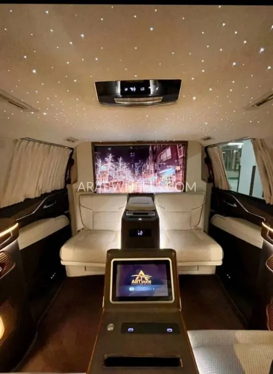 Cadillac Escalade 2023 for Sale in Sharjah Image-8