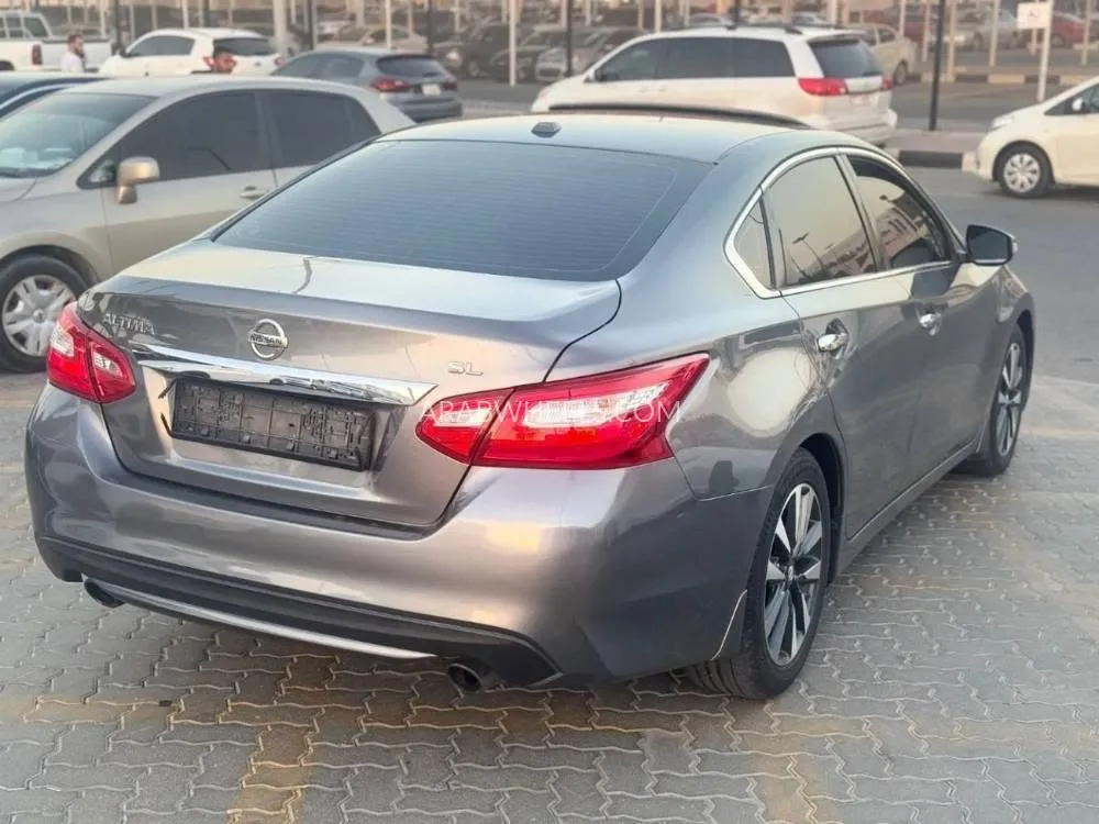 Nissan Altima 2016 for Sale in Sharjah Image-9