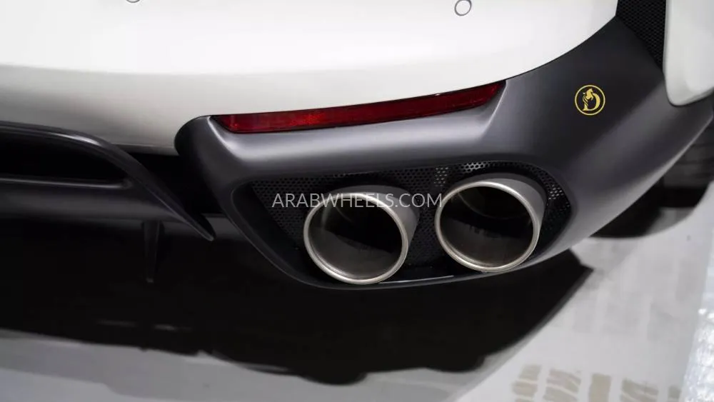 فيراري 812 جي تي إس 2022 for Sale in دبي Image-10