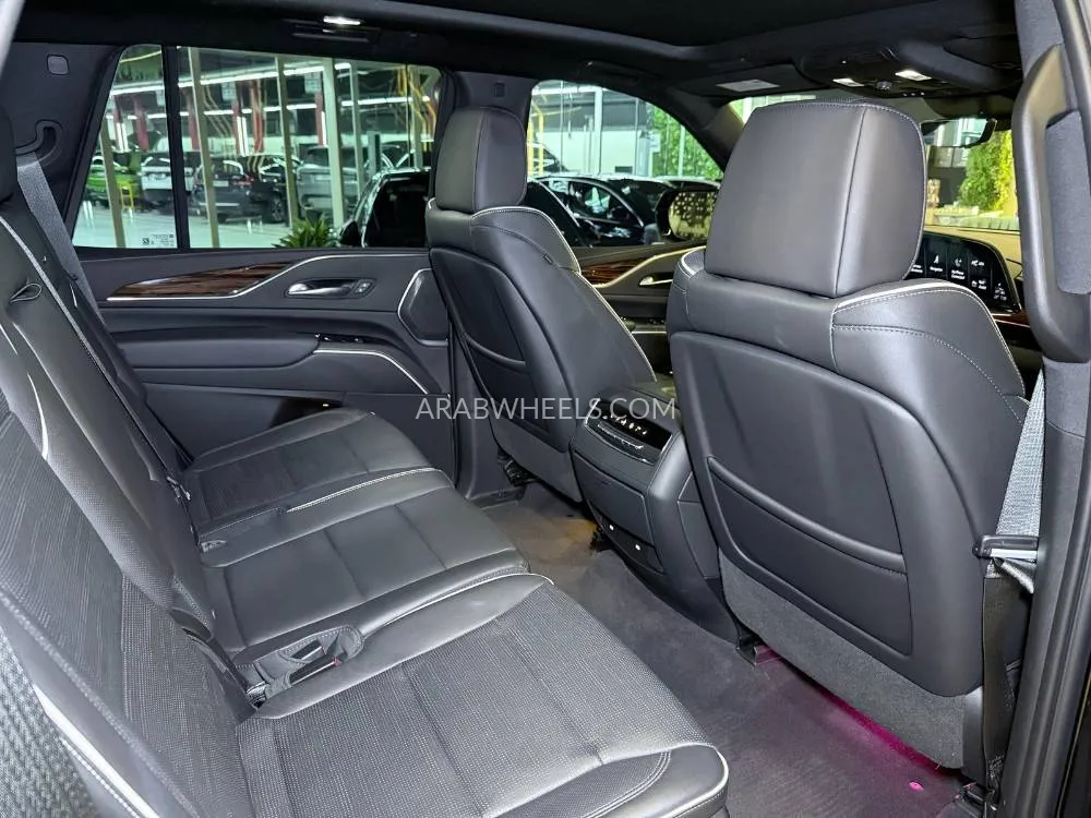 Cadillac Escalade 2023 for Sale in Dubai Image-8