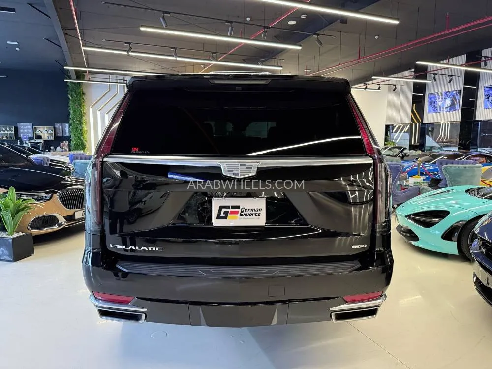 Cadillac Escalade 2023 for Sale in Dubai Image-11