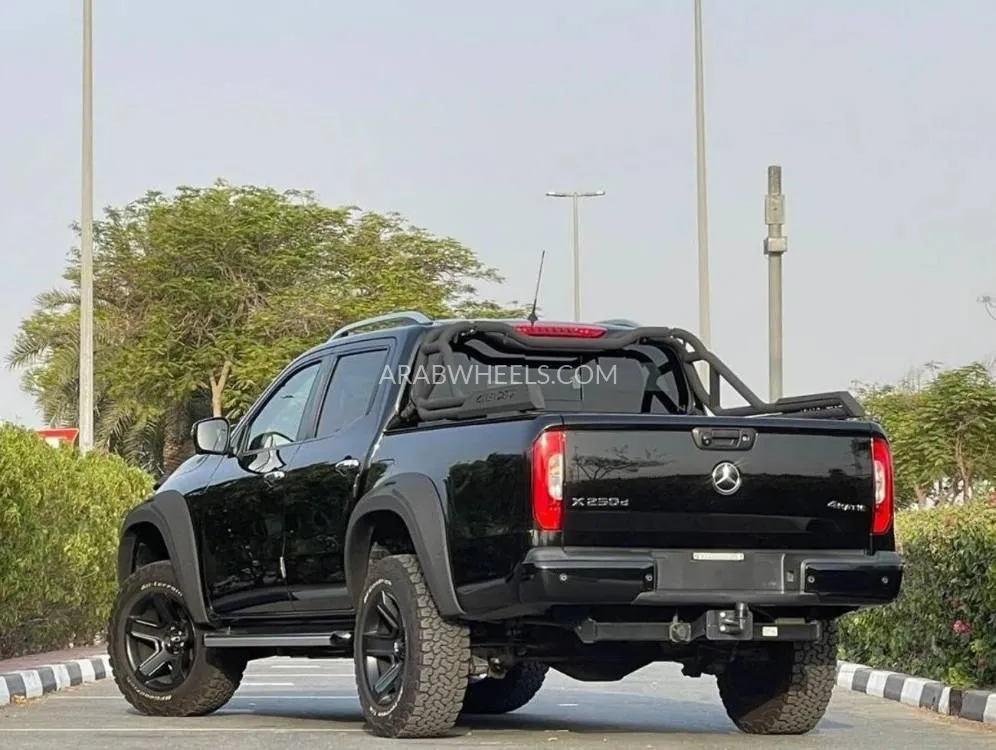 Mercedes Benz X Class 2022 for Sale in Dubai Image-18