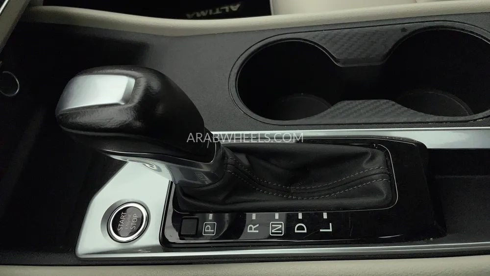 Nissan Altima 2022 for Sale in Dubai Image-18