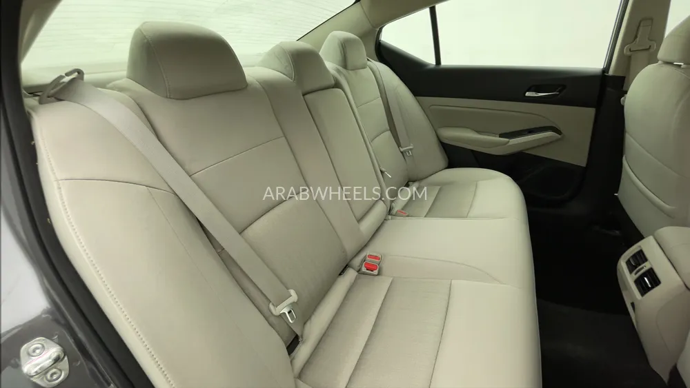 Nissan Altima 2022 for Sale in Dubai Image-27