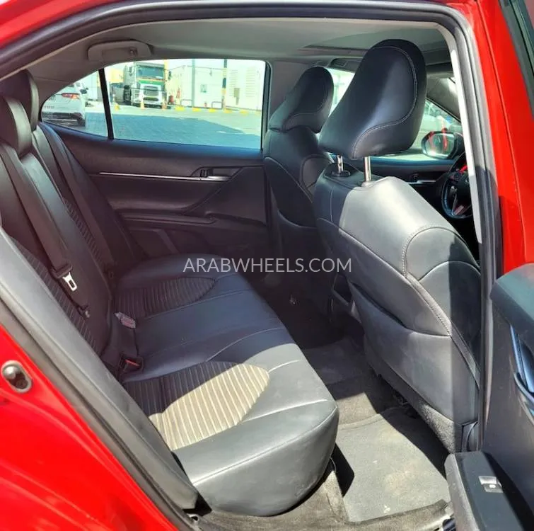 Toyota Camry 2019 for Sale in Sharjah Image-9