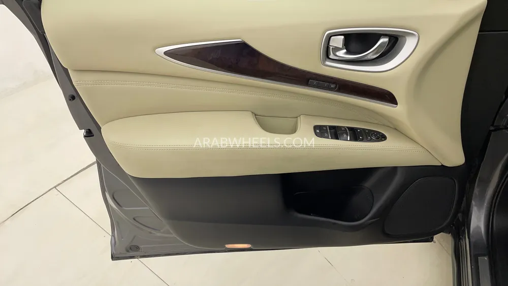 Infiniti QX60 2020 for Sale in Dubai Image-21