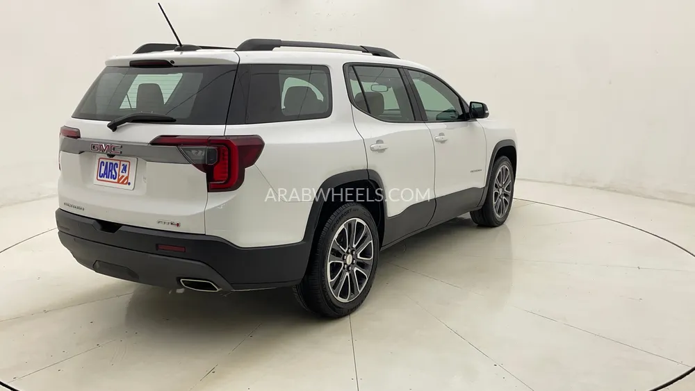 جي إم سي اكاديا 2023 for Sale in دبي Image-3