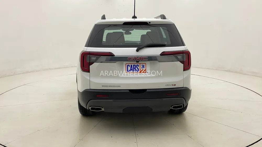 جي إم سي اكاديا 2023 for Sale in دبي Image-4