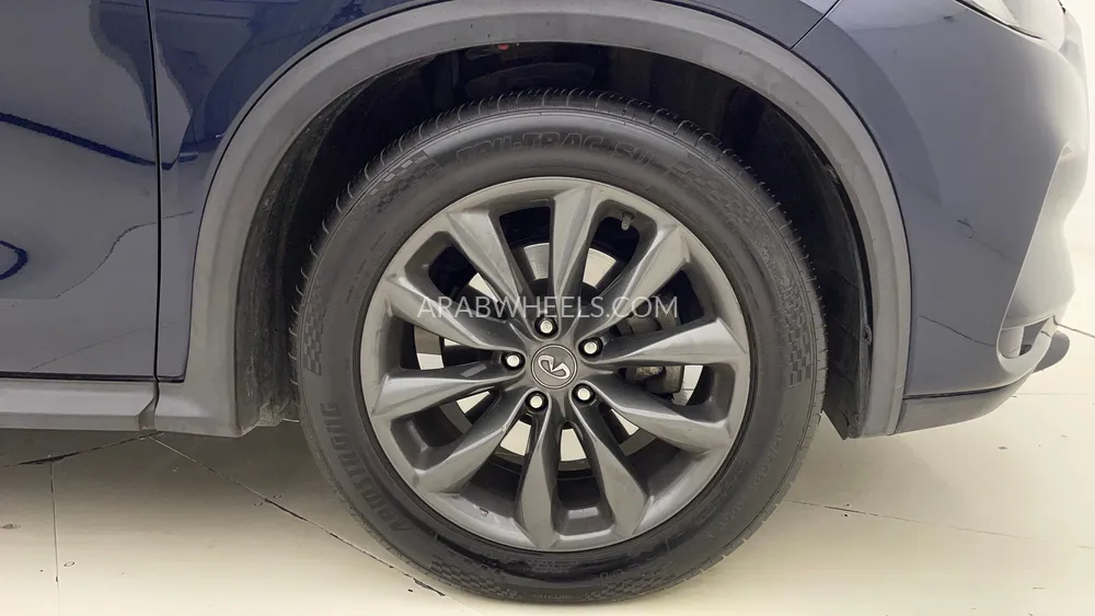 Infiniti QX50 2020 for Sale in Dubai Image-10