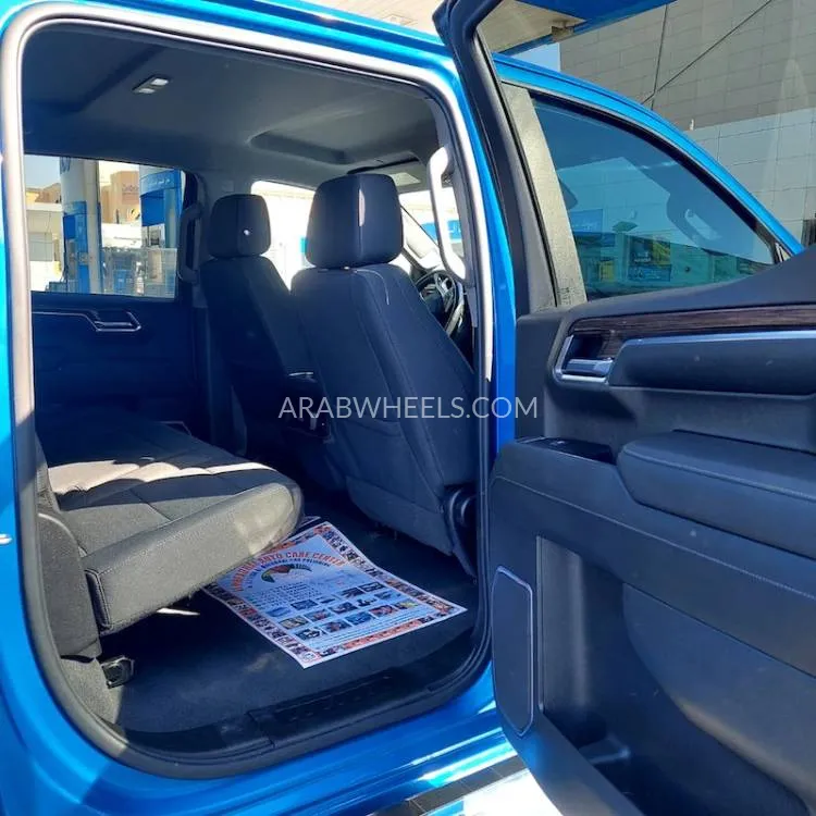Chevrolet Silverado 2022 for Sale in Sharjah Image-7
