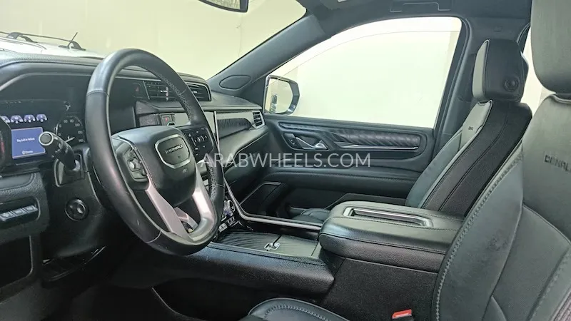 GMC Yukon 2021 for Sale in Sharjah Image-4