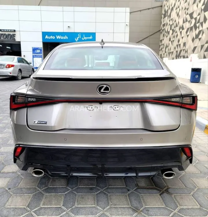 لكزس IS 2021 for Sale in الشارقة Image-9