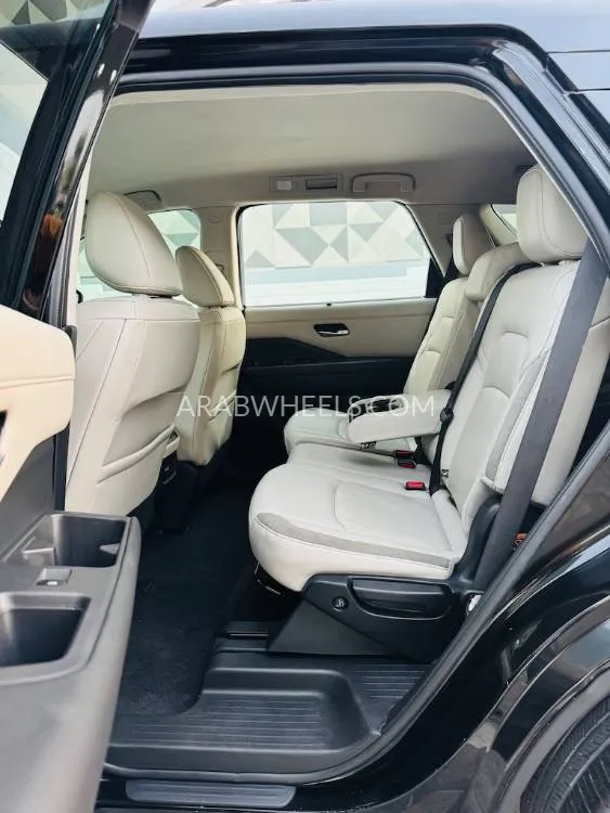 Nissan Pathfinder 2022 for Sale in Sharjah Image-7