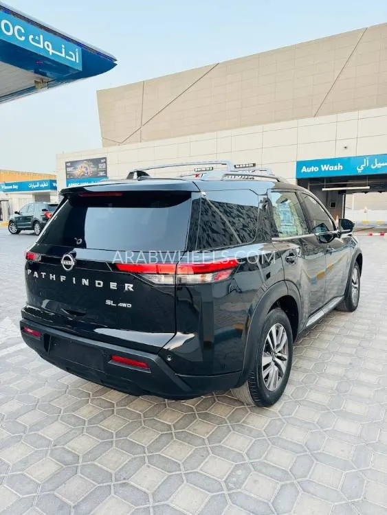 Nissan Pathfinder 2022 for Sale in Sharjah Image-12