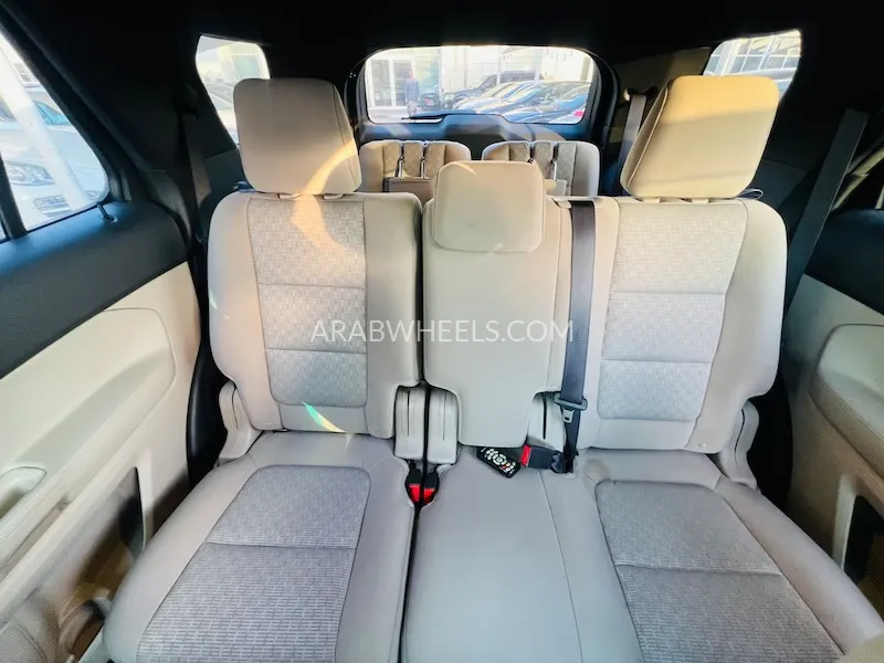 Ford Explorer 2013 for Sale in Sharjah Image-6