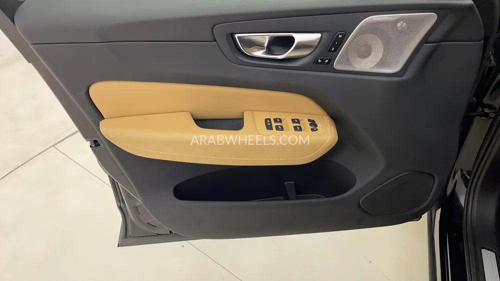 Volvo XC60 2023 for Sale in Dubai Image-21