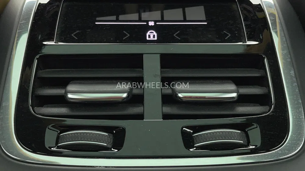 Volvo XC60 2023 for Sale in Dubai Image-27