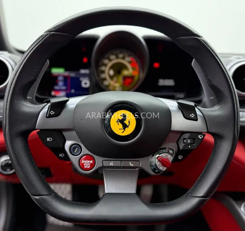 فيراري GTC4 لوسّو 2018 for Sale in دبي Image-10