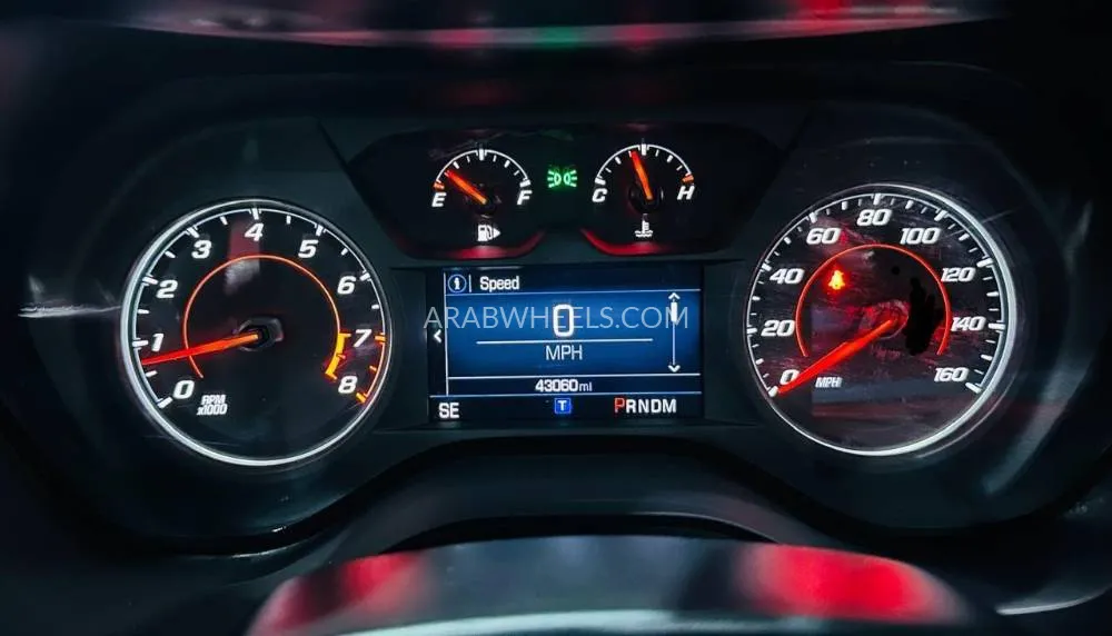 Chevrolet Camaro 2022 for Sale in Dubai Image-7