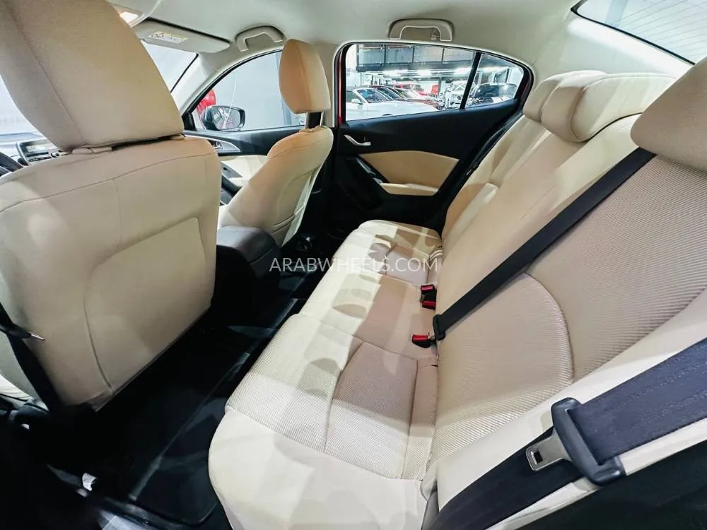 Mazda 3 2018 for Sale in Dubai Image-9
