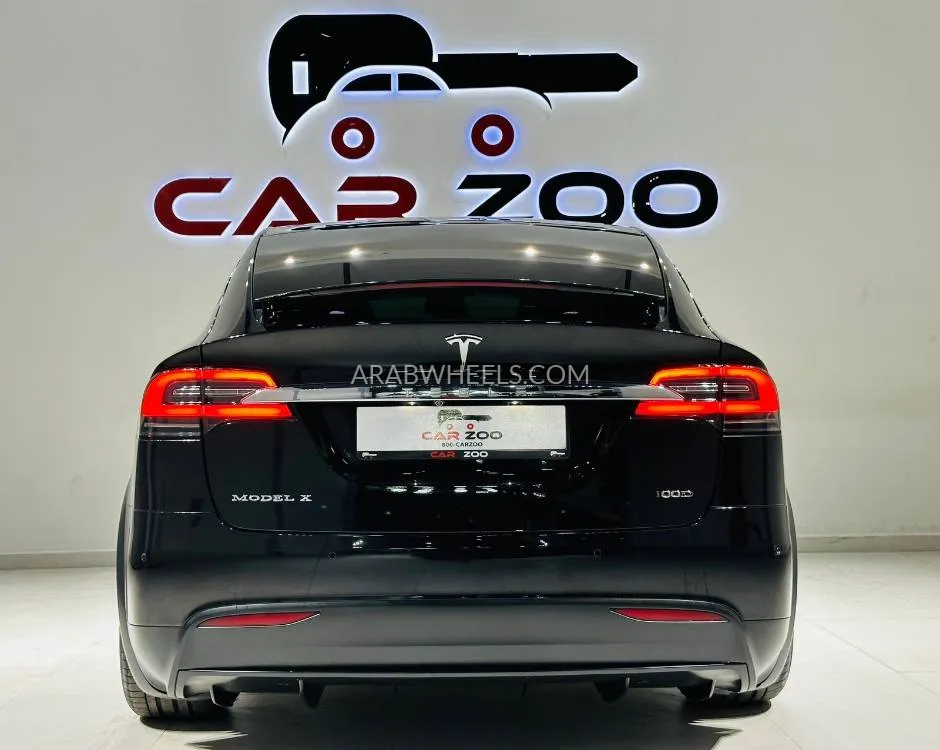 Tesla Model X 2017 for Sale in Dubai Image-5