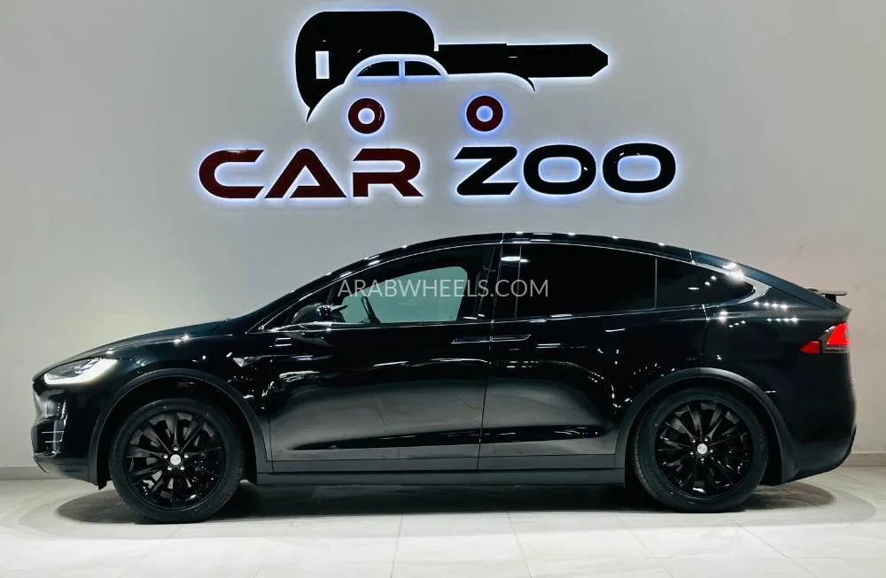 Tesla Model X 2017 for Sale in Dubai Image-7