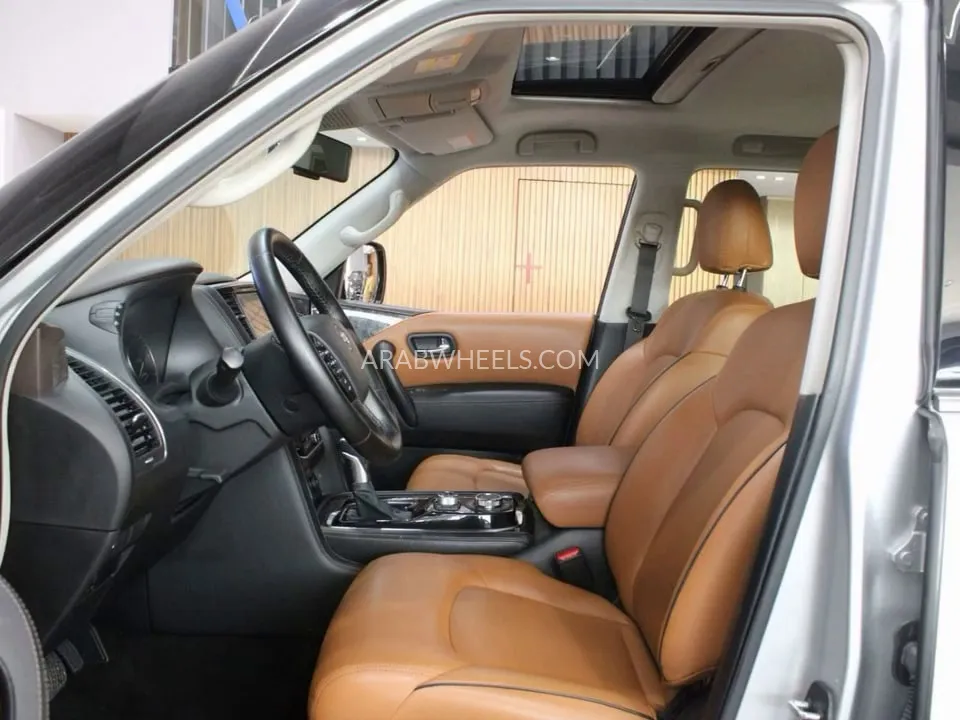 Nissan Patrol 2021 for Sale in Dubai Image-4