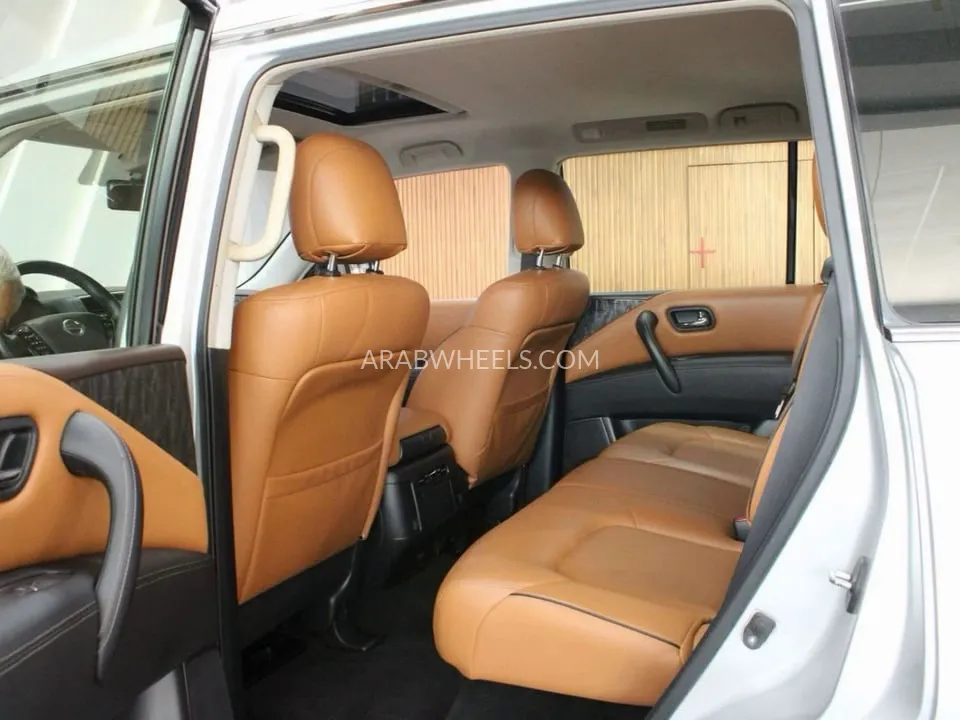 Nissan Patrol 2021 for Sale in Dubai Image-12