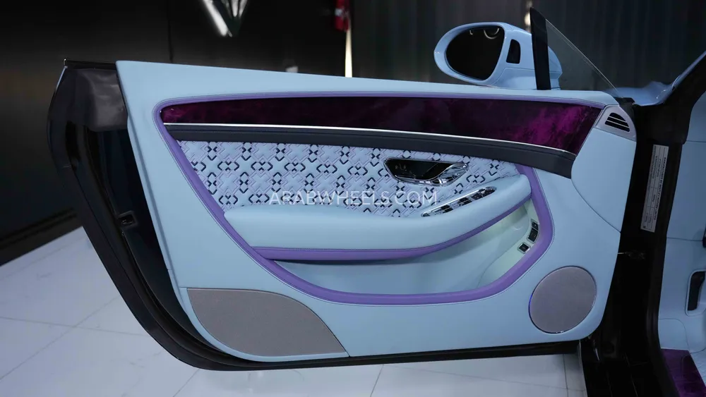 Bentley Continental GTC 2023 for Sale in Dubai Image-19