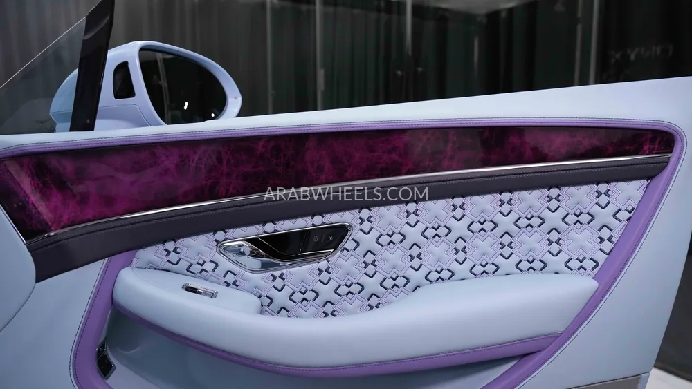 Bentley Continental GTC 2023 for Sale in Dubai Image-30