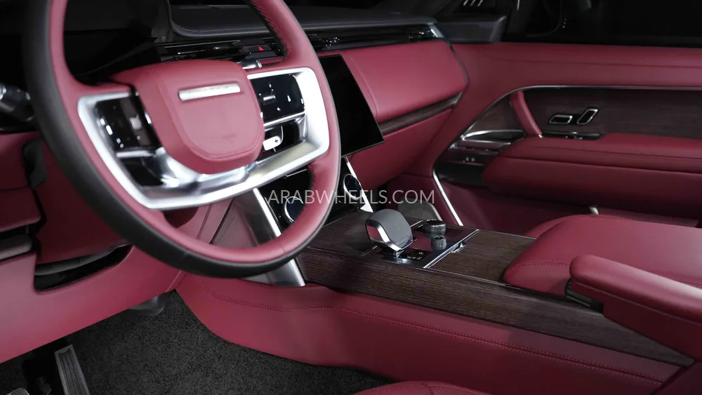 Land Rover Range Rover 2023 for Sale in Dubai Image-11