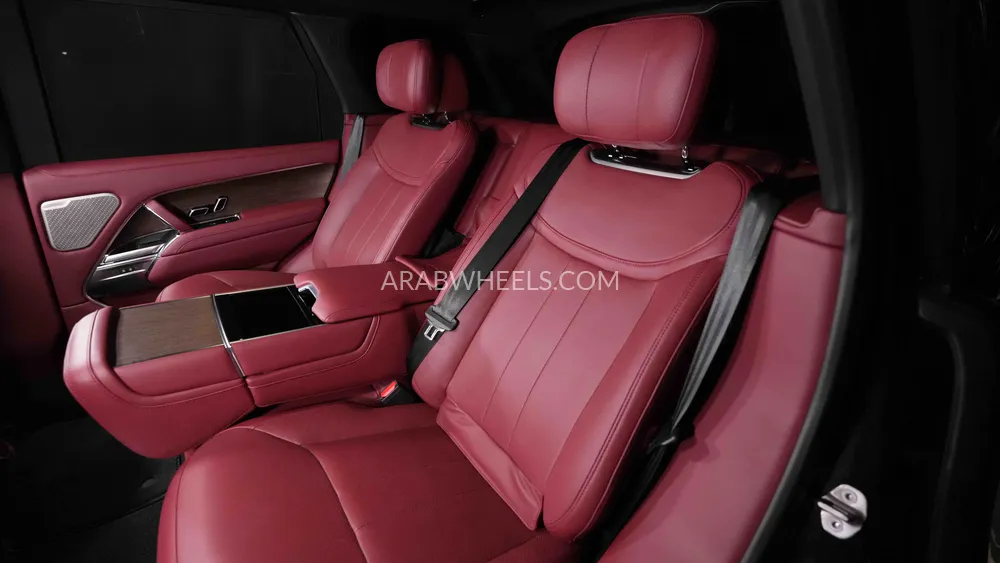 Land Rover Range Rover 2023 for Sale in Dubai Image-15